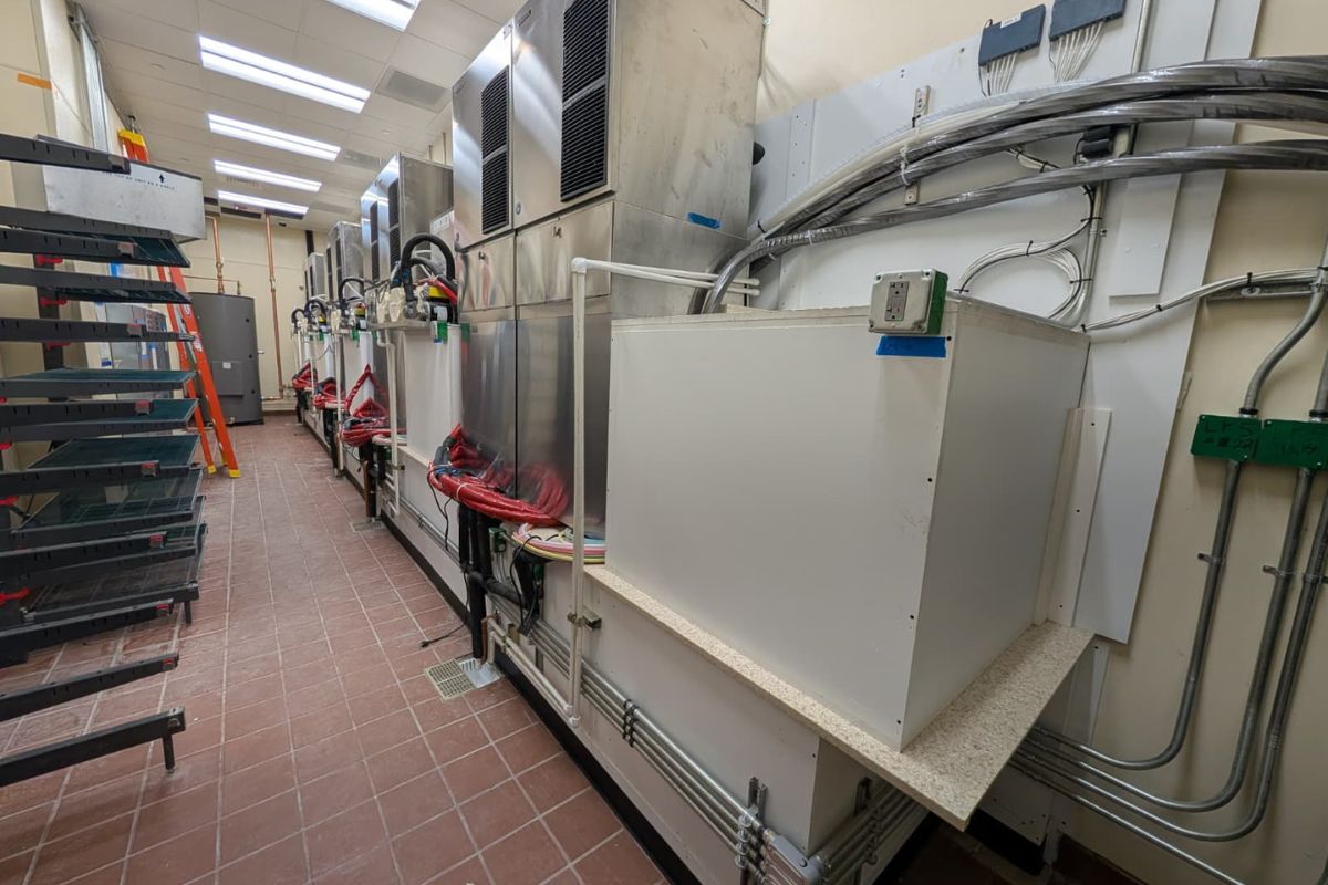 Commercial ice machine installation and commercial refrigeration systems setup in Phoenix by professional HVACR technicians.